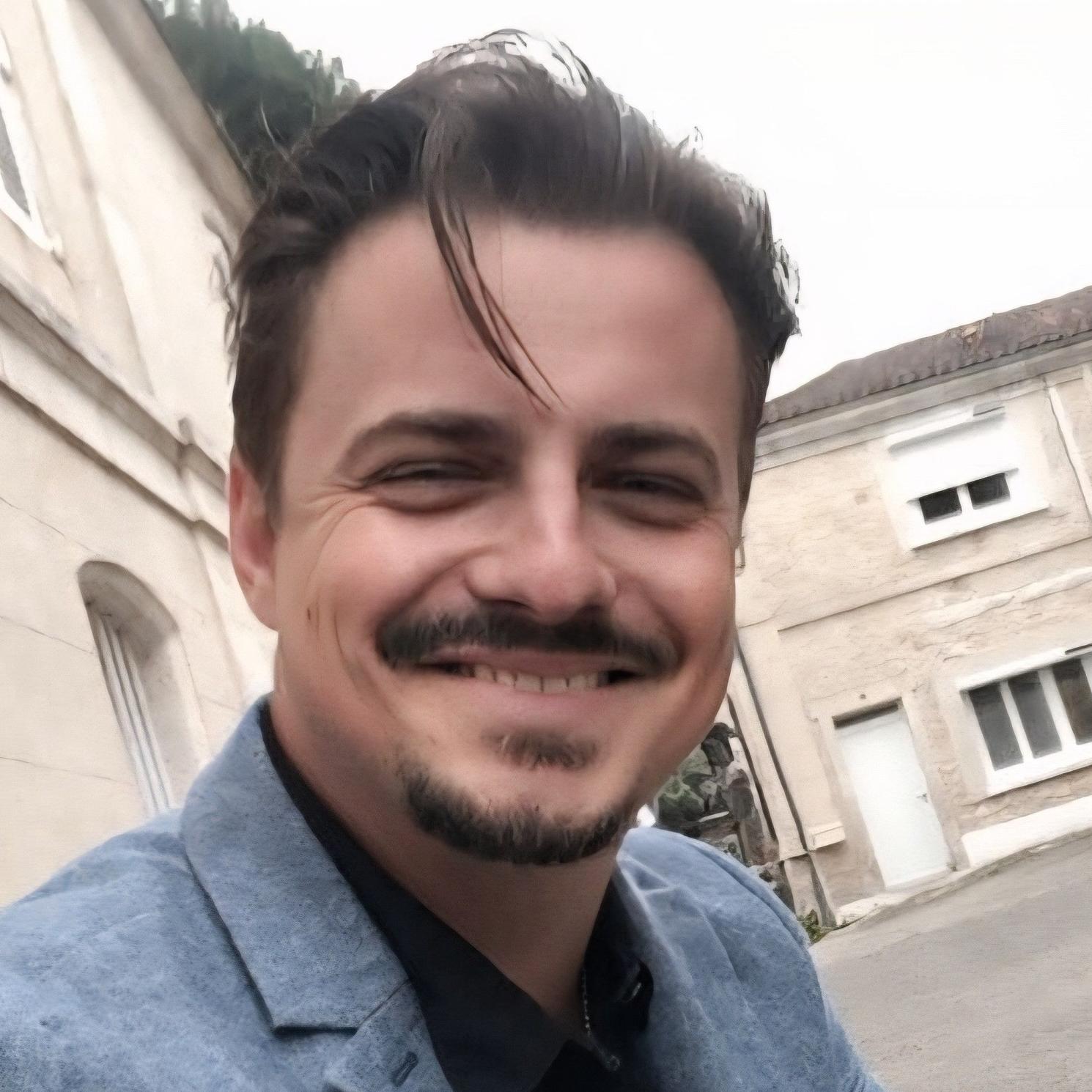 Lukas Koeninger im Gespräch - The Traveling Piano Man!